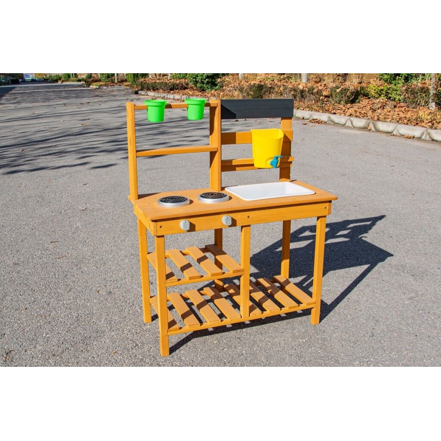 2Kids Toys - Dřevěná zahradní kuchyňka s dřezem