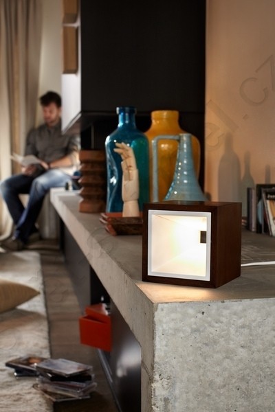 Designová LED stolní lampa Kubitz