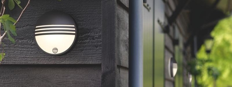 Svítidla se senzorem - moderní a úsporné řešení u každého domu