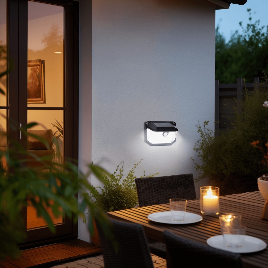 Aigostar - LED Solární nástěnné svítidlo se senzorem LED/0,8W/5,5V 1200 mAh 6500K IP65