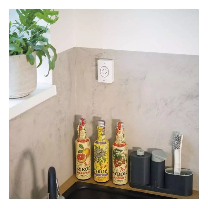 Bezdrátový videozvonek se senzorem pohybu GoSmart 12V/3xAA IP44 Wi-Fi Tuya