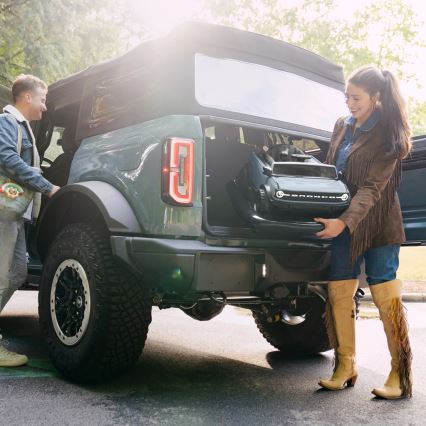 Bright Starts - Dětské chodítko FORD BRONCO 3xAA