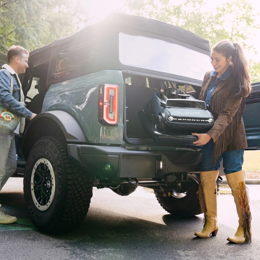 Bright Starts - Dětské chodítko FORD BRONCO 3xAA