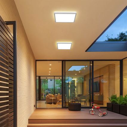 Brilagi - LED Koupelnové stropní svítidlo ULTRA SLIM LED/18W/230V 30x30 cm stříbrná IP54