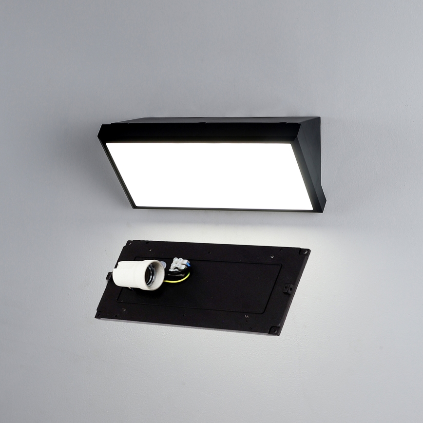 Brilagi - LED RGBW Stmívatelné venkovní nástěnné svítidlo TRIANGLE 1xE27/9W/230V 2700-6500K IP65 černá