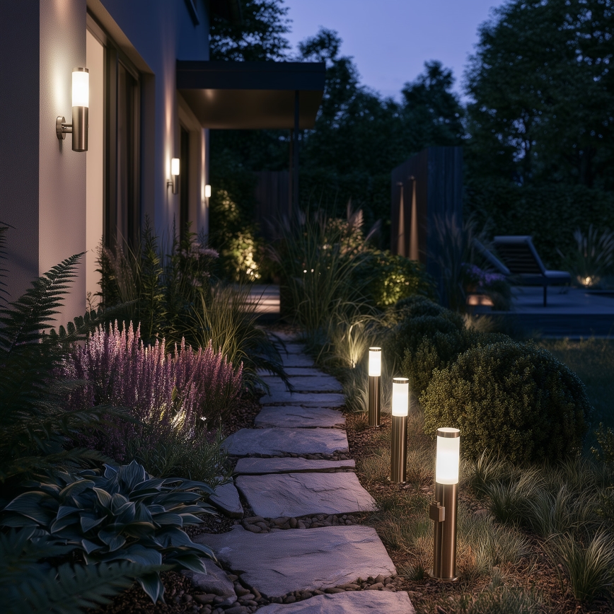 BRILAGI - LED Stmívatelná venkovní lampa se zásuvkou ELIA 1xE27/6W/230V 2700-6500K IP44 Wi-Fi 50 cm matný chrom