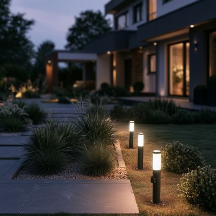 BRILAGI - LED Venkovní lampa se zásuvkou ELIA 1xE27/7W/230V 4000K IP44 50 cm antracit