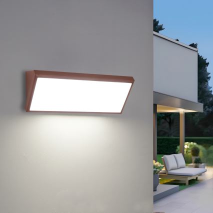 Brilagi - LED Venkovní nástěnné svítidlo se senzorem TRIANGLE LED/42W/230V hnědá IP65