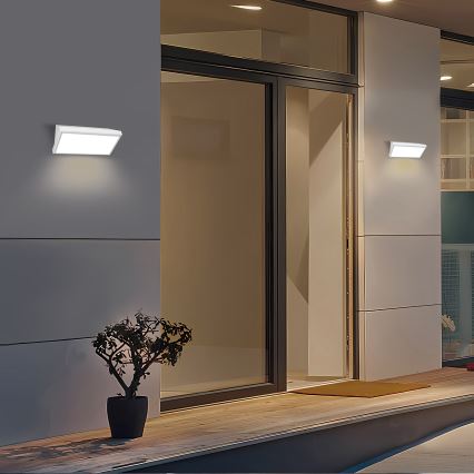 Brilagi - LED Venkovní nástěnné svítidlo se senzorem TRIANGLE LED/20W/230V bílá IP65