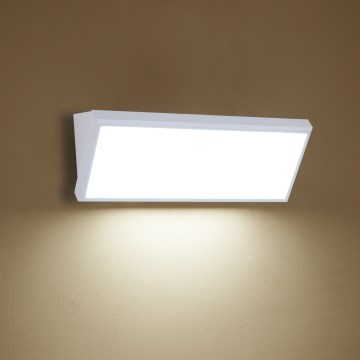 Brilagi - LED Venkovní nástěnné svítidlo TRIANGLE LED/42W/230V 45 cm bílá IP65