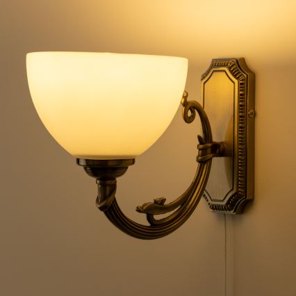 Brilagi - Nástěnná lampa CLASSIC 1xE27/60W/230V mosaz