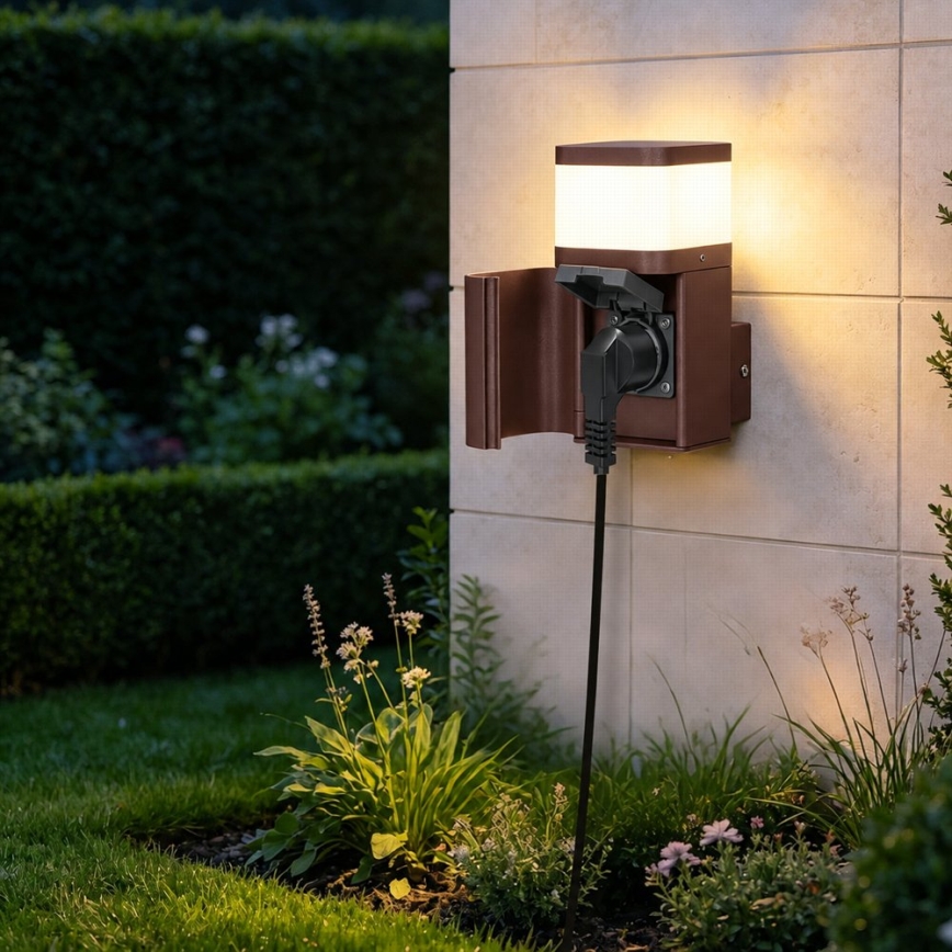 BRILAGI - Venkovní nástěnná lampa se zásuvkou SCHUKO PILLAR 1xG9/11W/230V IP44 hnědá