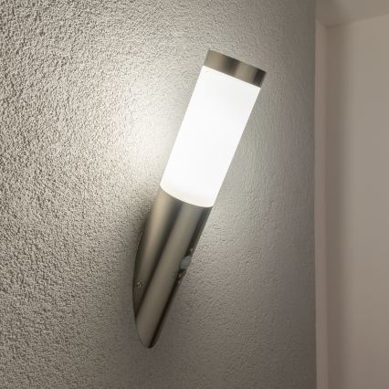 BRILAGI - Venkovní nástěnná lampa se senzorem ELIA 1xE27/20W/230V IP44 matný chrom