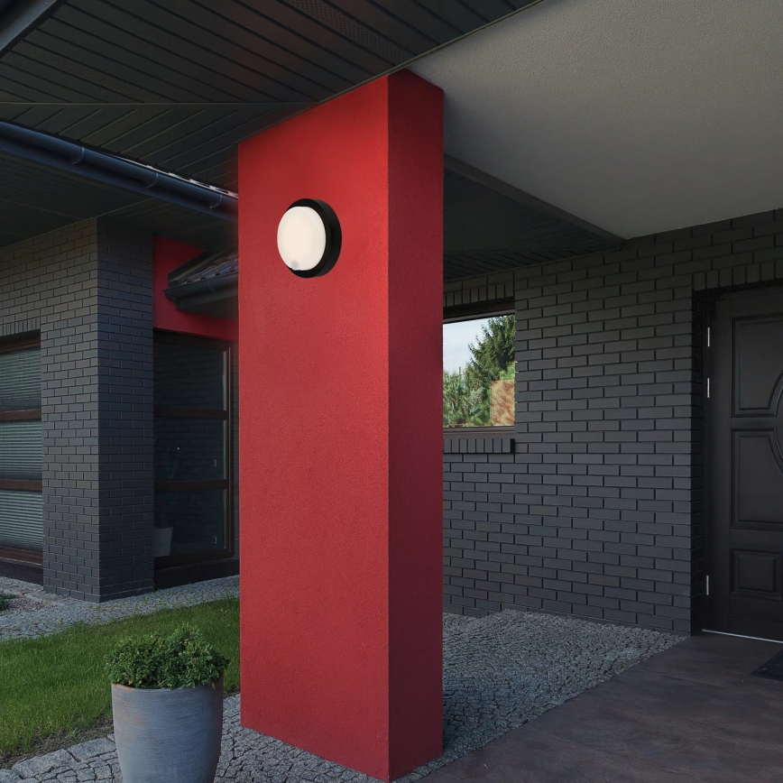 Brilo - LED Nabíjecí venkovní nástěnné svítidlo se senzorem LED/4W/5V 4400 mAh IP44 černá