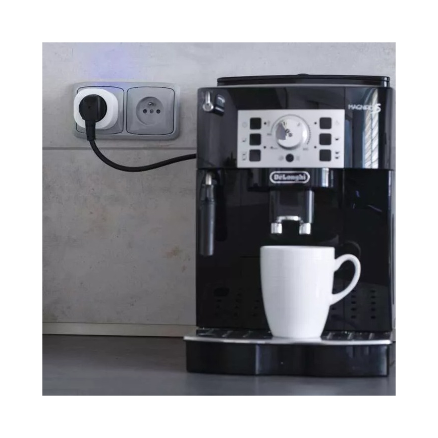 Chytrá zásuvka GoSmart 3680W/230V/16A Wi-Fi Tuya