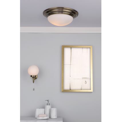 Där Lighting BAR5275 - Koupelnové stropní svítidlo BARCLAY 1xE27/60W/230V pr. 31 cm mosaz