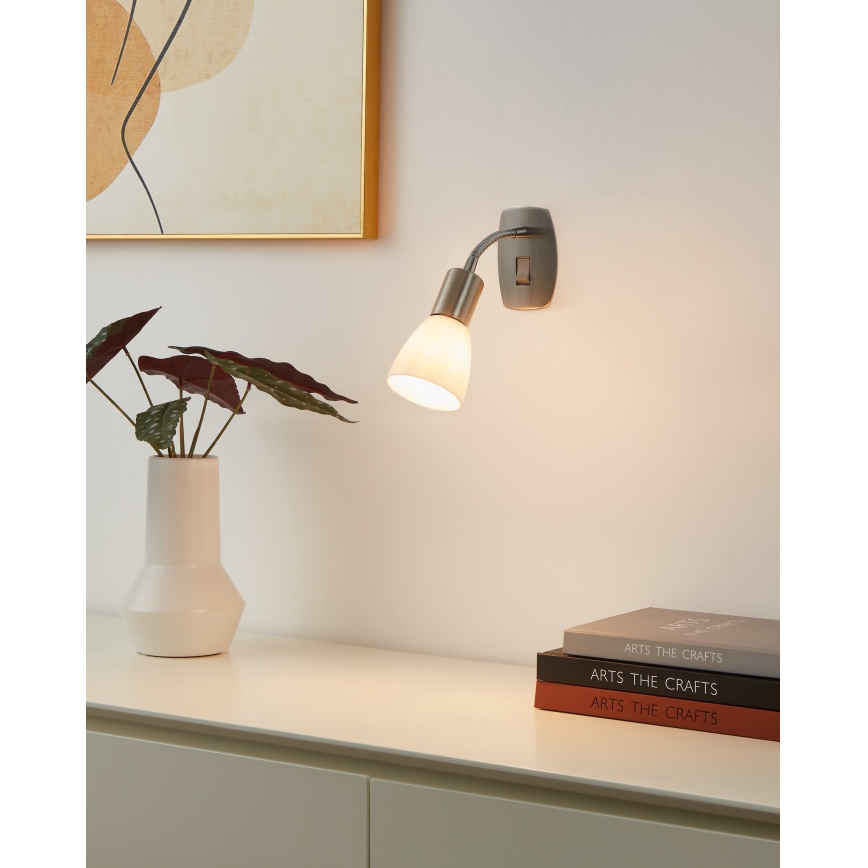 Eglo - Nástěnná lampička do zásuvky 1xE14/5W/230V matný chrom