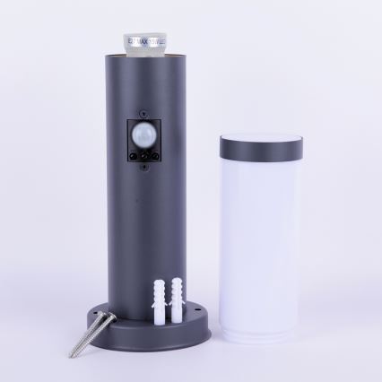 Globo - Venkovní lampa se senzorem 1xE27/15W/230V 45 cm IP44