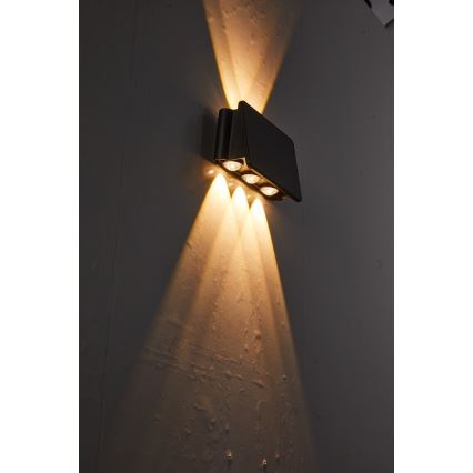 LED Solární nástěnné svítidlo se senzorem LED/2W/5V IP54 1300 mAh
