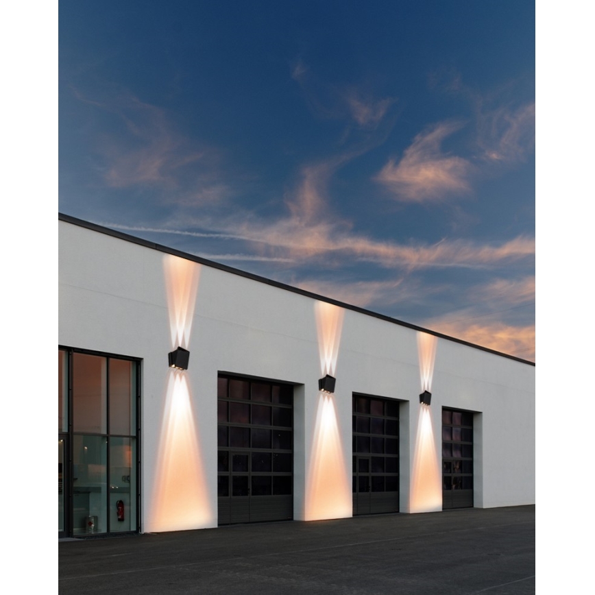 LED Solární nástěnné svítidlo se senzorem LED/2W/5V IP54 1300 mAh