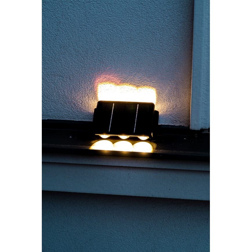 LED Solární nástěnné svítidlo se senzorem LED/2W/5V IP54 1300 mAh