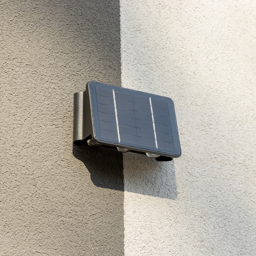 LED Solární nástěnné svítidlo se senzorem LED/2W/5V IP54 1300 mAh