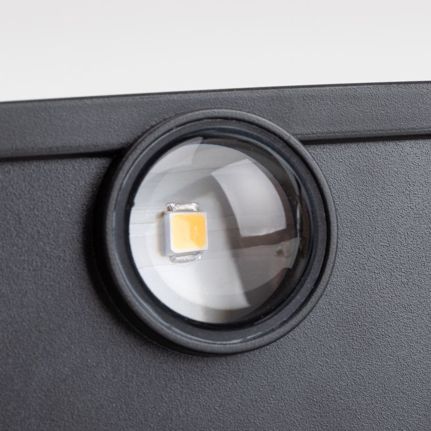 LED Solární nástěnné svítidlo se senzorem LED/2W/5V IP54 1300 mAh