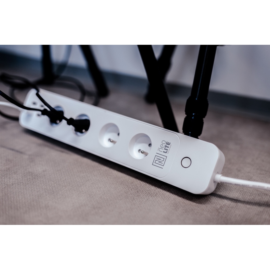 Immax NEO 07707L - Prodlužovací kabel NEO LITE Smart 4AC + 4USB Wi-Fi Tuya 1,5m