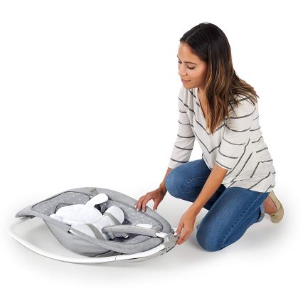 Ingenuity - Dětské houpátko s melodií CUDDLE LAMB 3xLR14