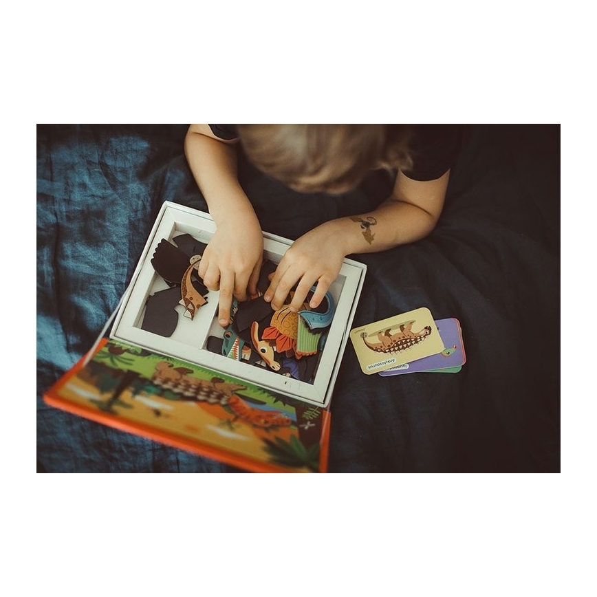 Janod - Magnetická interaktivní sada MAGNETIBOOK dinosauři