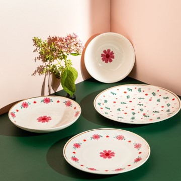 Jídelní sada 24 ks bílá/červená/zelená/porcelán