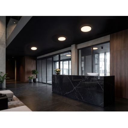 LED Stropní svítidlo VARSO LED/22/30W/230V 3000/4000/6500K pr. 33 cm IP54