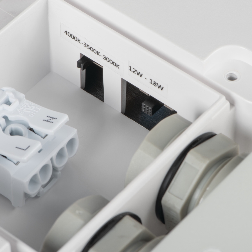 LED Venkovní stropní svítidlo BENO LED/12/18W/230V 3000/3500/4000K IP65 bílá hranatý