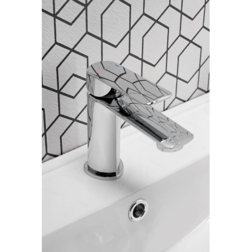 KFA Armatura 4422-815-00 - Umyvadlová baterie + výpusť s přepadem AGAT 15,2 cm lesklý chrom
