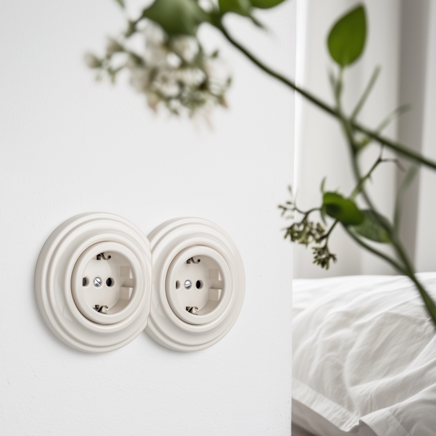 Kliklap - Dvojitá retro zásuvka domovní s rámečkem SCHUKO 230V/16A béžová