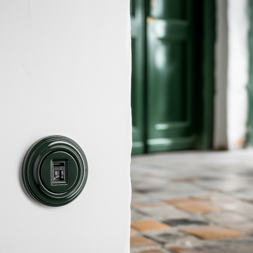 Kliklap - Retro datová zásuvka s rámečkem zelená