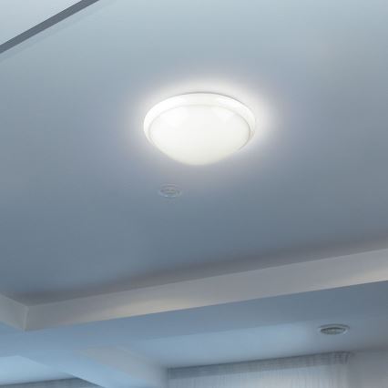 Koupelnové stropní svítidlo se senzorem 1xE27/60W/230V IP44 ø 29,6 cm