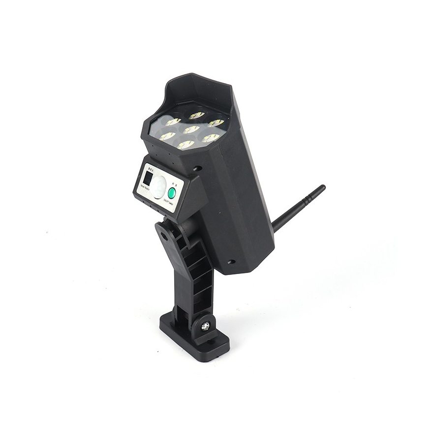 LED Maketa bezpečnostní kamery se senzorem a se solárním panelem LED/5W/5,5V 800 mAh IP65 + dálkové ovládání