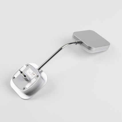 LED Nástěnná lampička do zásuvky LED/3,2W/230V lesklý chrom