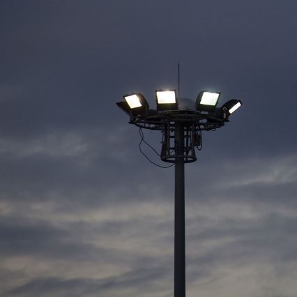 LED Reflektor LED/30W/230V 6400K IP65 černá