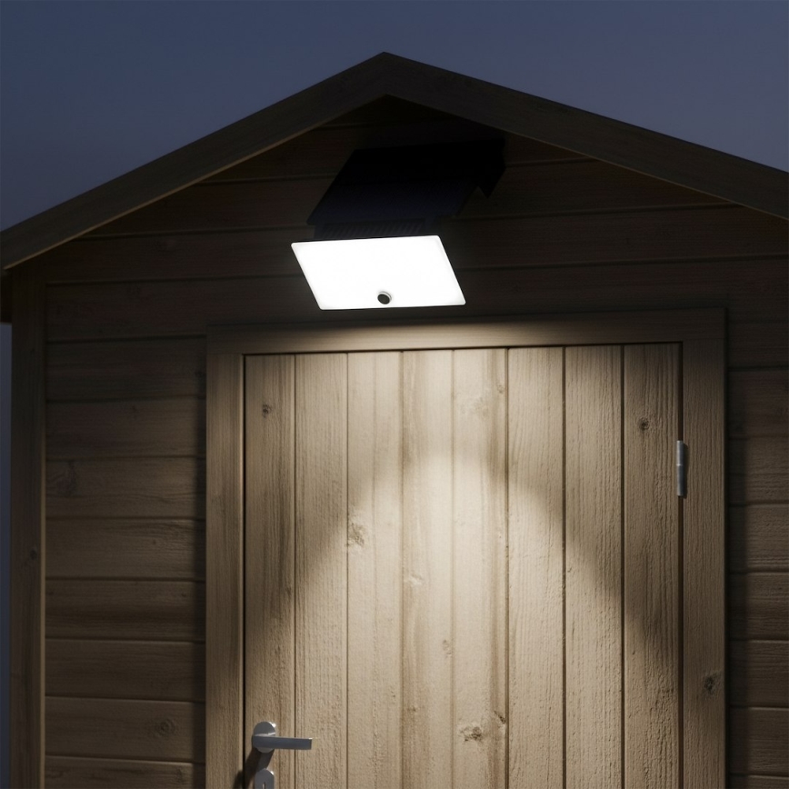 LED Reflektor se senzorem a solárním panelem FUJI LED/8W/3,7V 2000 mAh IP65