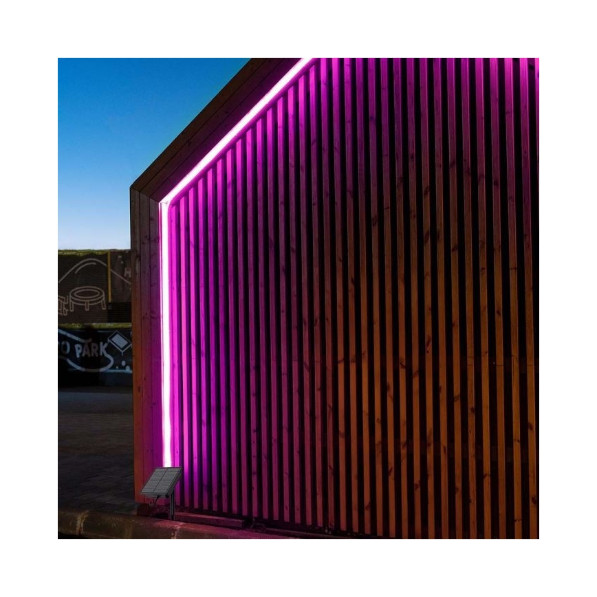 LED RGB Stmívatelný solární pásek LED/1,2W/3,7V IP67 5m + dálkové ovládání