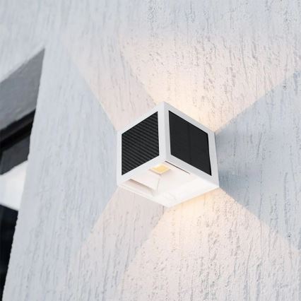 LED Solární nástěnné svítidlo se senzorem LED/9W/3,7V 3000/4000/6000K IP65 2600 mAh bílá