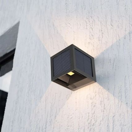 LED Solární nástěnné svítidlo se senzorem LED/9W/3,7V 3000/4000/6000K IP65 2600 mAh černá