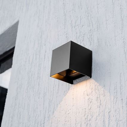 LED Solární nástěnné svítidlo se senzorem LED/9W/3,7V 3000/4000/5000K 2600 mAh IP65 černá