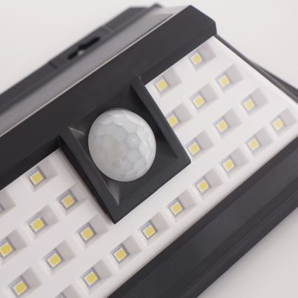 LED Solární nástěnné svítidlo se senzorem LED/5W/3,7V 1800 mAh IP65
