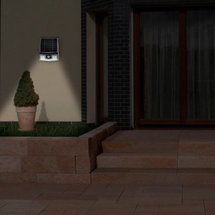 LED Solární nástěnné svítidlo se senzorem pohybu a soumraku TRANSFORMER LED/7W/3,7V IP65 + dálkové ovládání