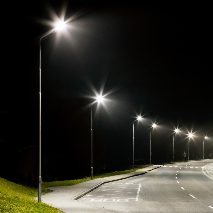 LED Solární pouliční lampa VIA 100W/10000 mAh 3,2V 6000K IP54 + dálkové ovládání