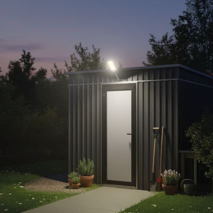 LED Stmívatelná solární pouliční lampa se senzorem VENICE LED/50W/3,2V 4000 mAh IP65 černá + dálkové ovládání