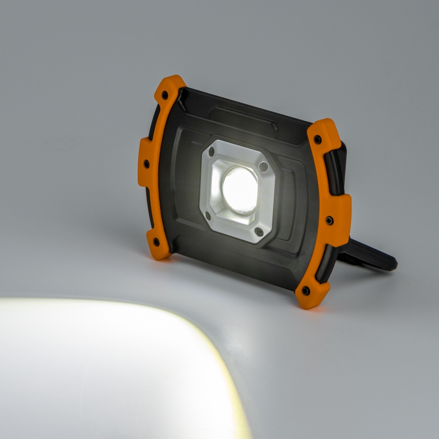LED Stmívatelný nabíjecí reflektor LED/10W/5V USB 6500K IP44